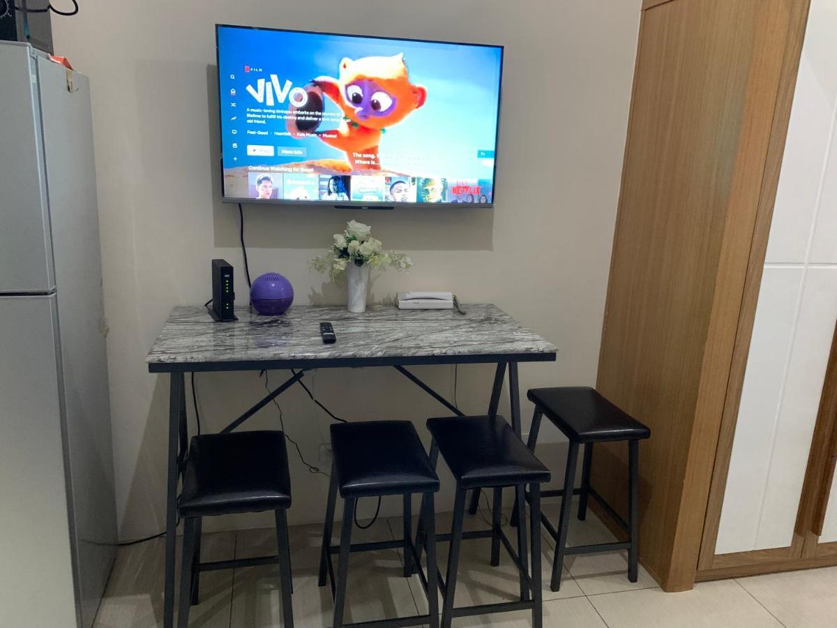 Kathys Crib At Shell Residences 마닐라 외부 사진